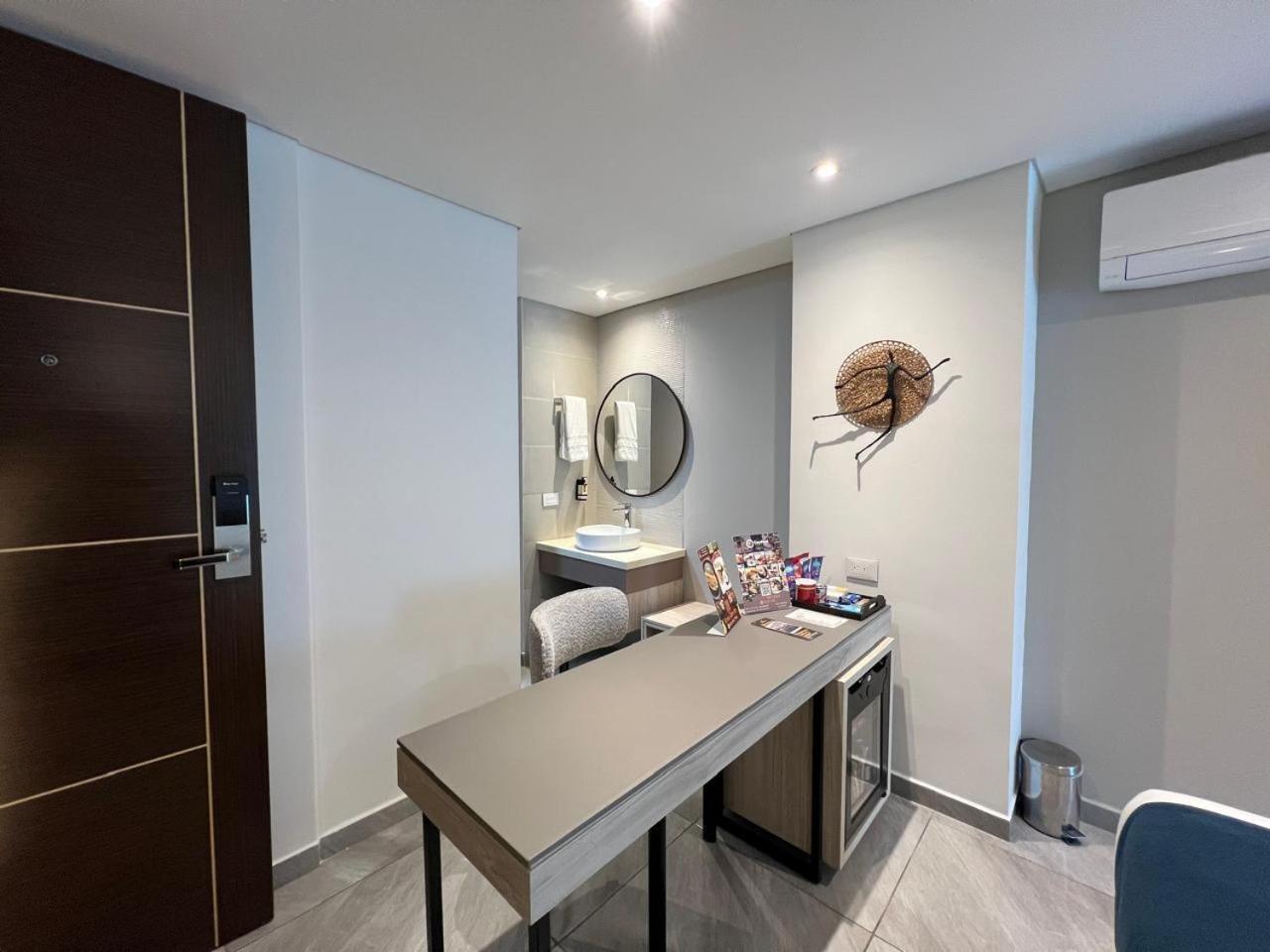 Zi One Luxury Hotel Pereira Extérieur photo
